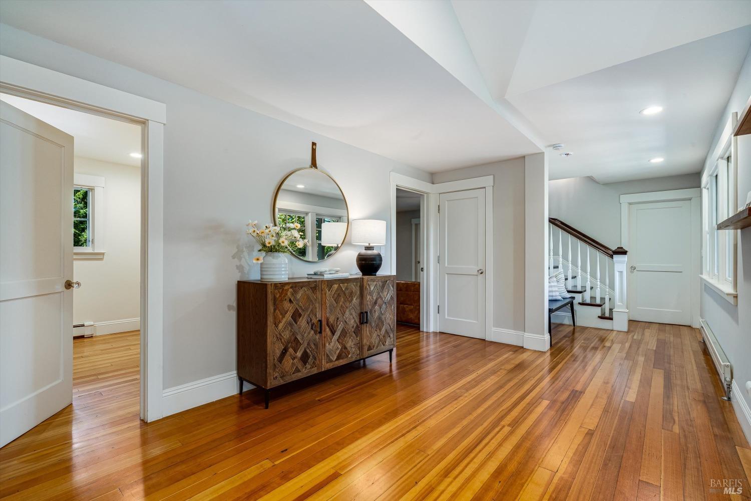 1079 Hedgeside Avenue Napa CA 94558