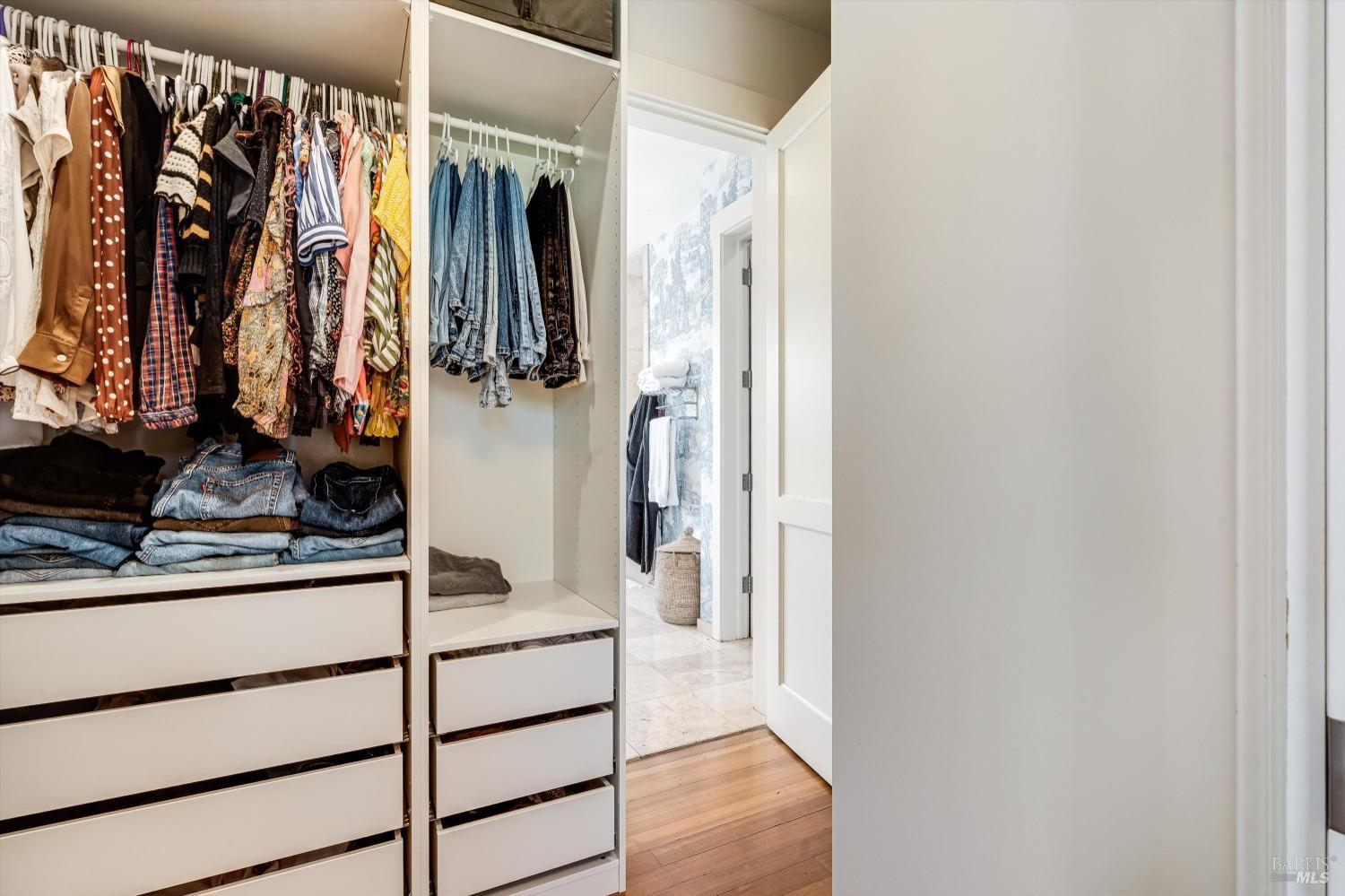 1079 Hedgeside Avenue Napa CA 94558
