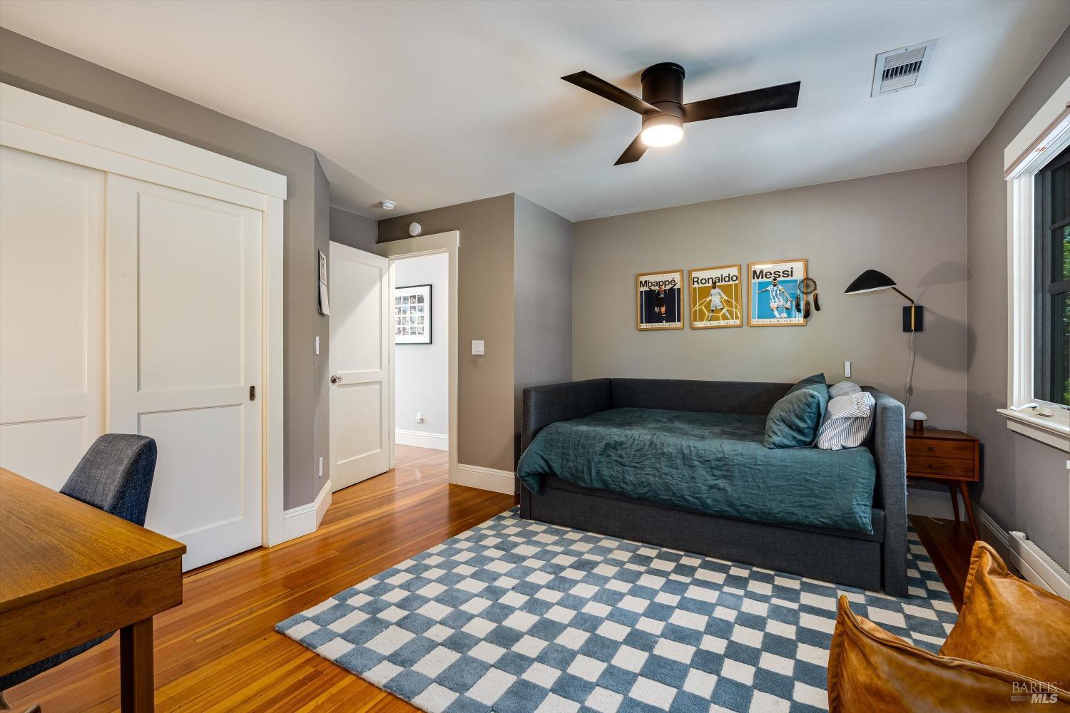 1079 Hedgeside Avenue Napa CA 94558