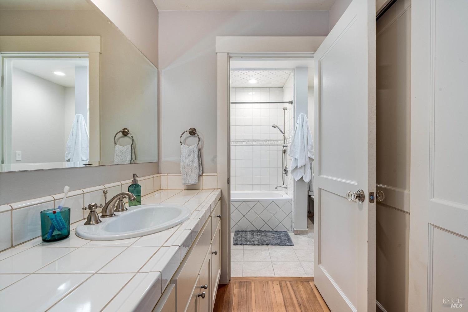 1079 Hedgeside Avenue Napa CA 94558