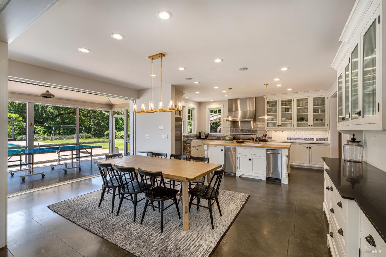 1079 Hedgeside Avenue Napa CA 94558
