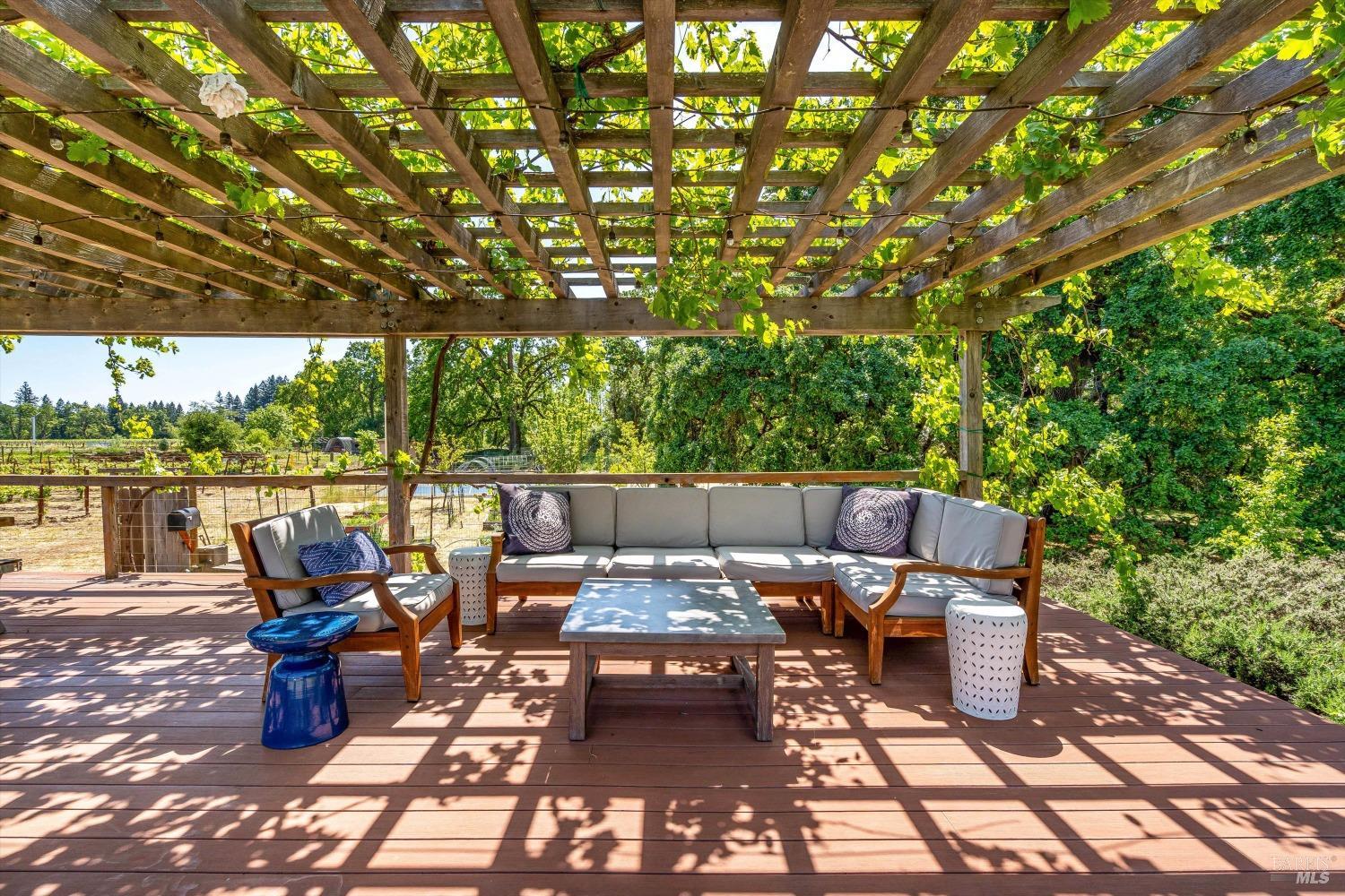1079 Hedgeside Avenue Napa CA 94558