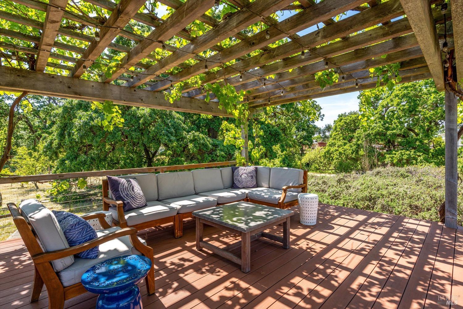 1079 Hedgeside Avenue Napa CA 94558