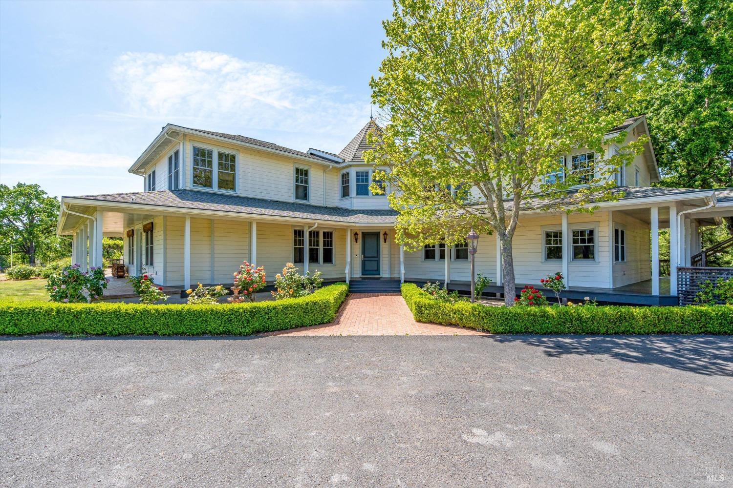1079 Hedgeside Avenue Napa CA 94558