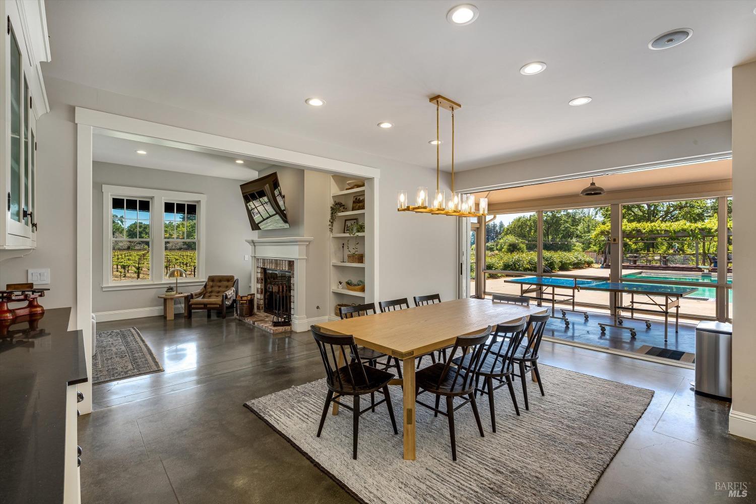 1079 Hedgeside Avenue Napa CA 94558