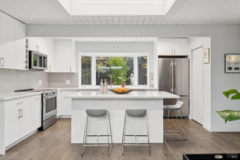 1212 Idylberry Road San Rafael CA 94903