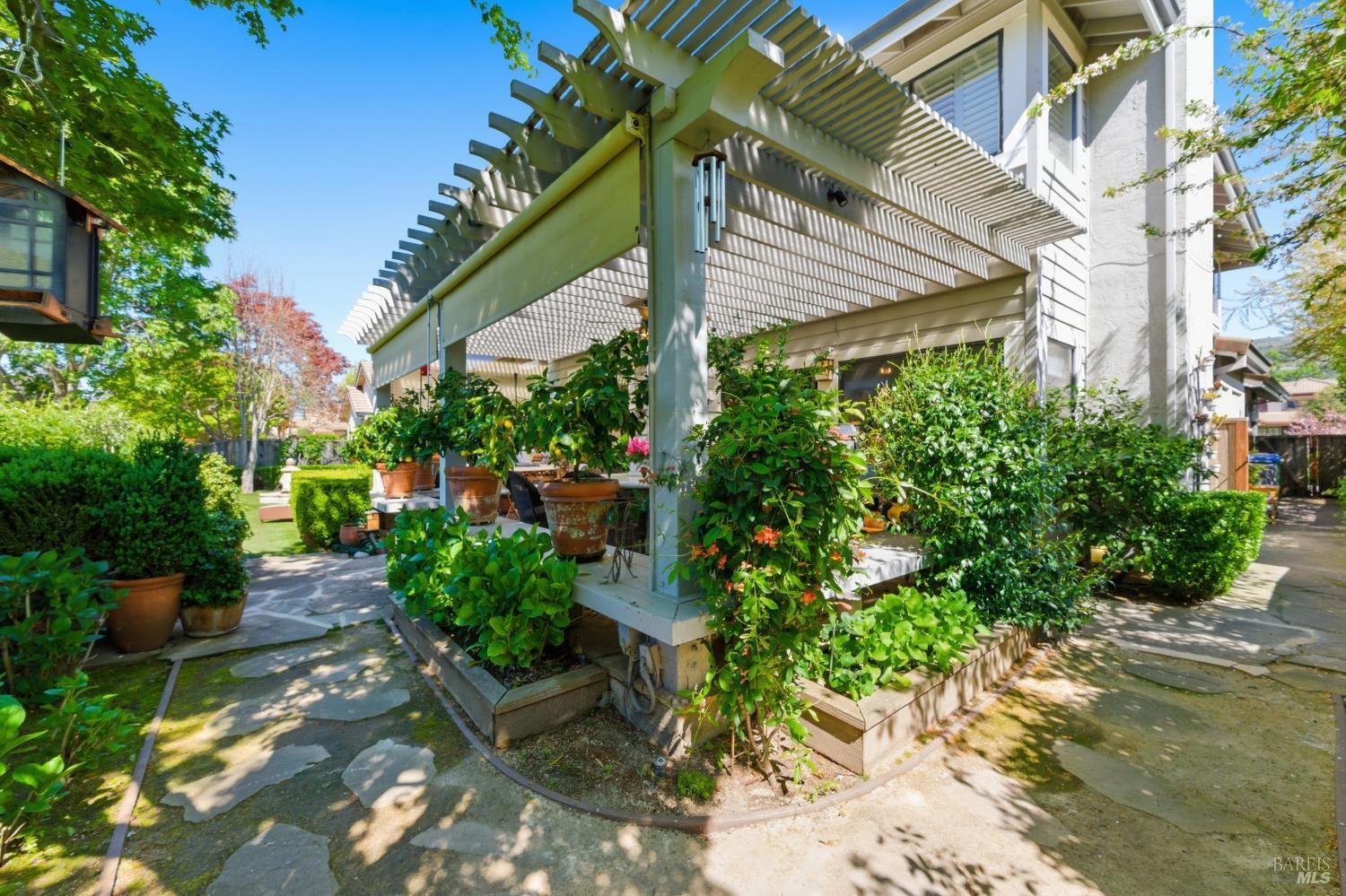 377 Troon Drive Napa CA 94558