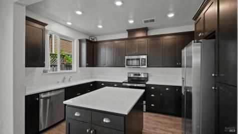 7461 Walker Way Rohnert Park CA 94928