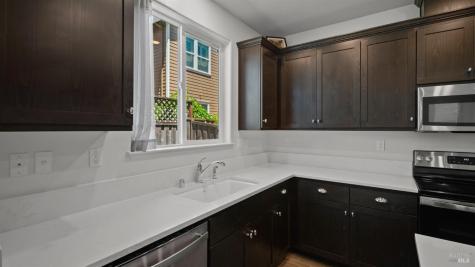 7461 Walker Way Rohnert Park CA 94928