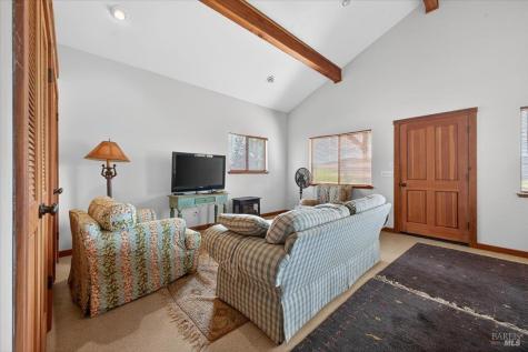 23881 Walling Road Geyserville CA 95441