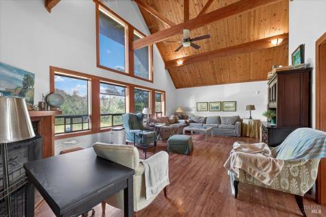 23881 Walling Road Geyserville CA 95441