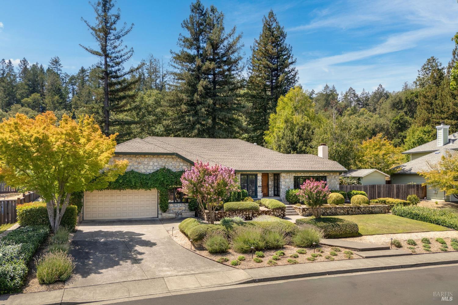 1660 Sylvaner Avenue St. Helena CA 94574