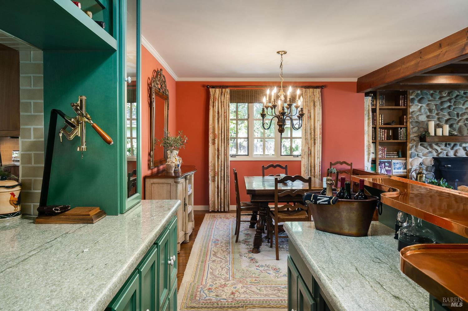 1660 Sylvaner Avenue St. Helena CA 94574