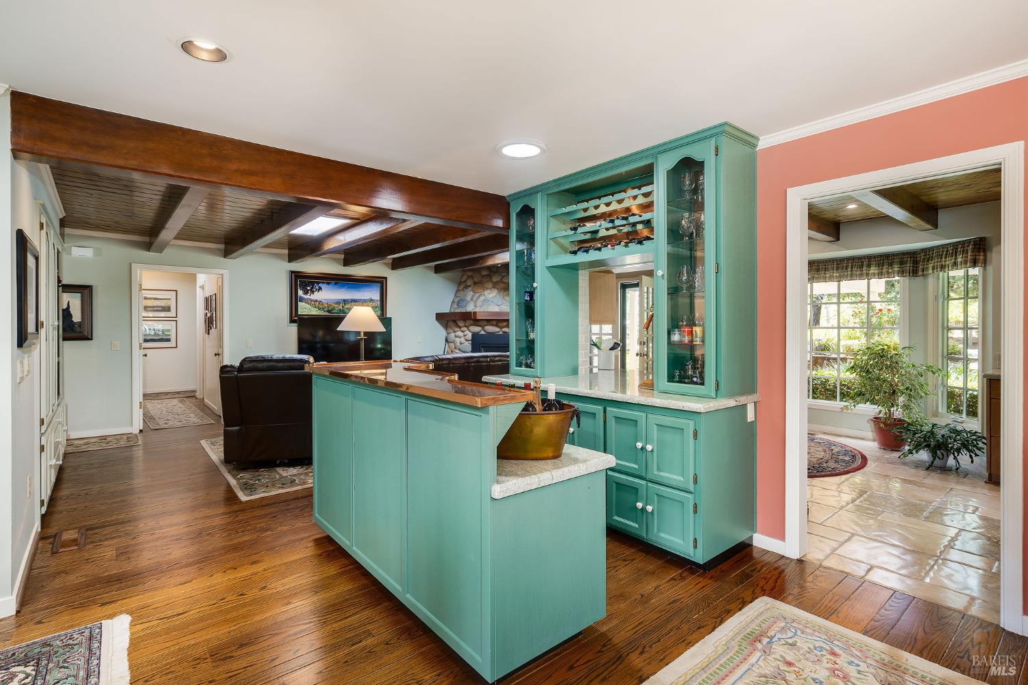 1660 Sylvaner Avenue St. Helena CA 94574