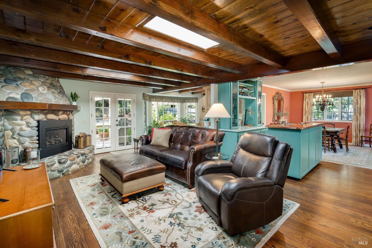 1660 Sylvaner Avenue St. Helena CA 94574