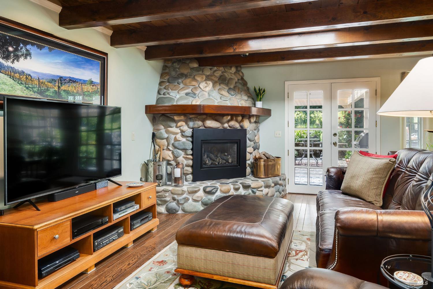 1660 Sylvaner Avenue St. Helena CA 94574