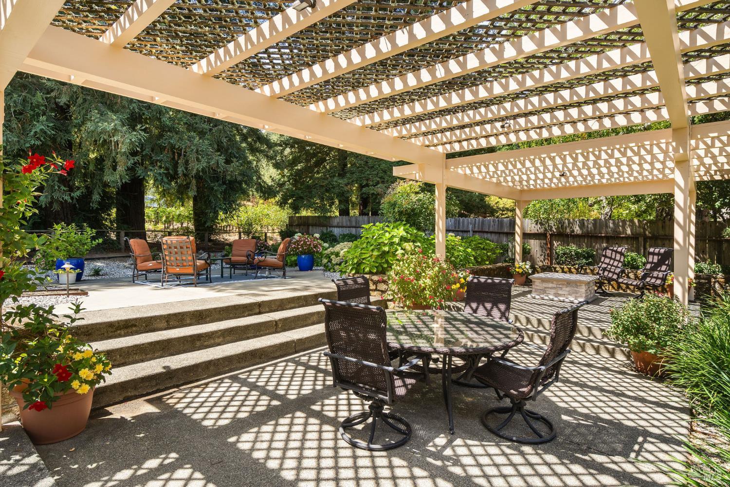 1660 Sylvaner Avenue St. Helena CA 94574
