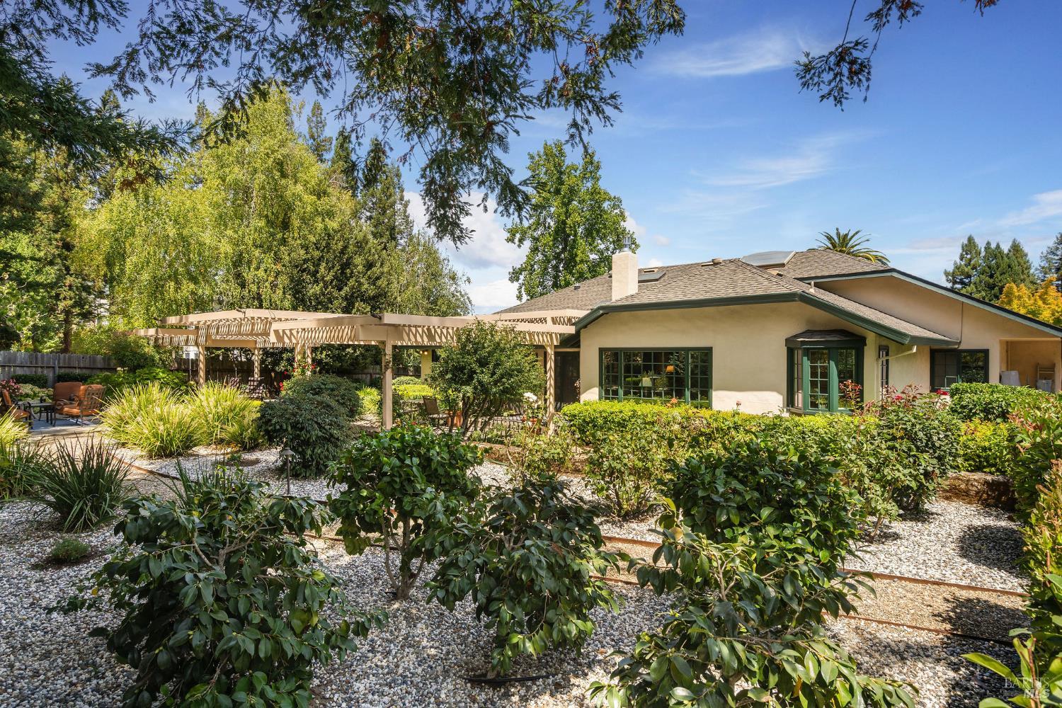 1660 Sylvaner Avenue St. Helena CA 94574
