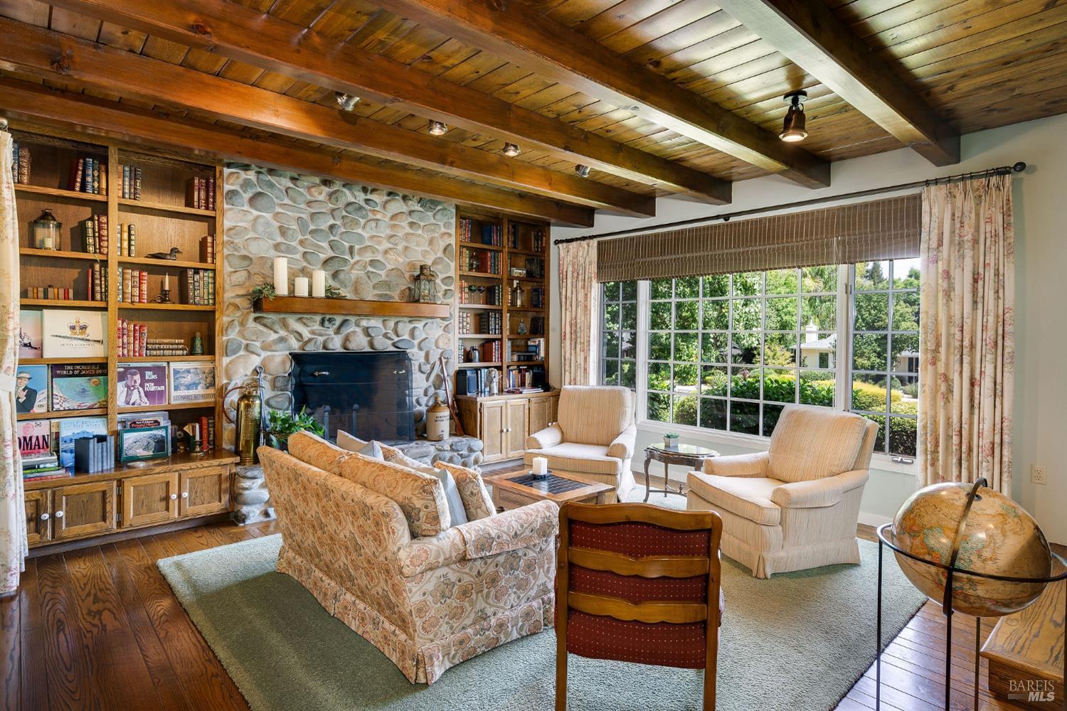 1660 Sylvaner Avenue St. Helena CA 94574