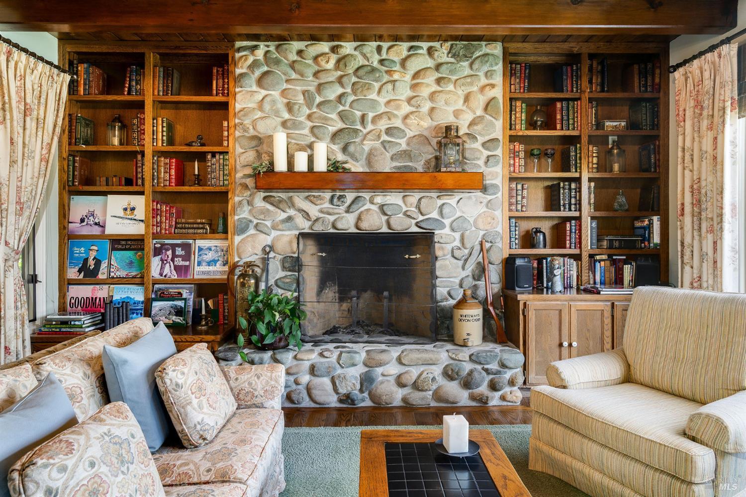 1660 Sylvaner Avenue St. Helena CA 94574