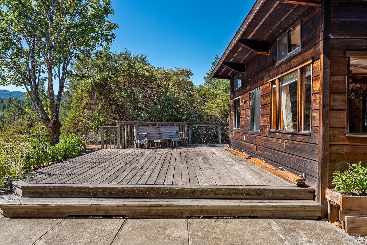 19020 Gschwend Road Philo CA 95466