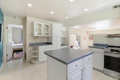 4270 Roblar Road Petaluma CA 94952
