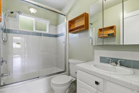 4270 Roblar Road Petaluma CA 94952