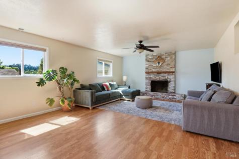 4270 Roblar Road Petaluma CA 94952