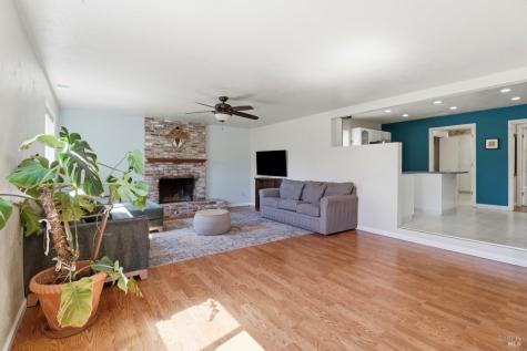 4270 Roblar Road Petaluma CA 94952