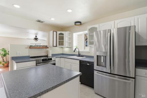 4270 Roblar Road Petaluma CA 94952