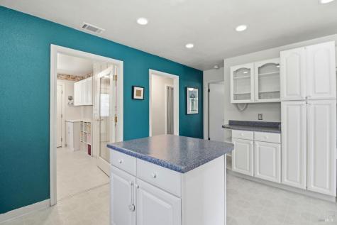 4270 Roblar Road Petaluma CA 94952