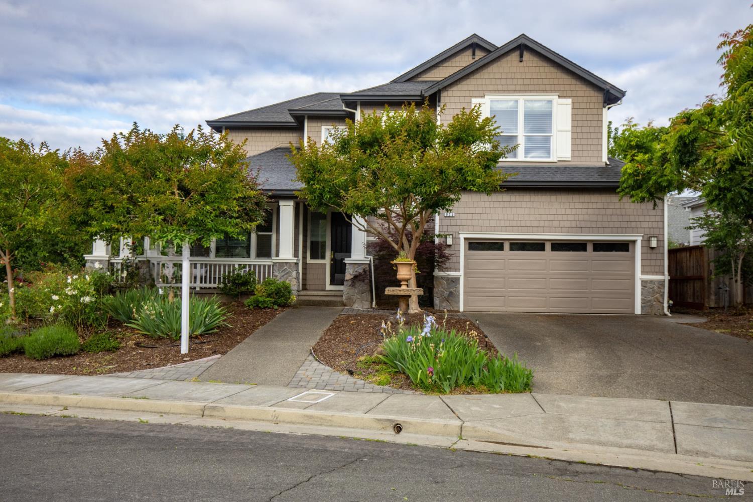 979 Lupine Court Healdsburg CA 95448