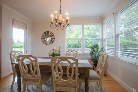 979 Lupine Court Healdsburg CA 95448