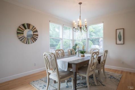 979 Lupine Court Healdsburg CA 95448