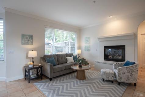 979 Lupine Court Healdsburg CA 95448