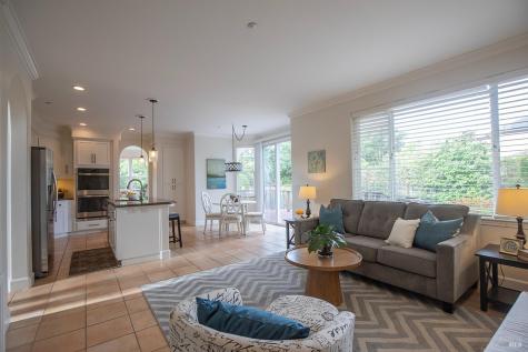 979 Lupine Court Healdsburg CA 95448