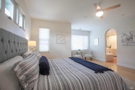 979 Lupine Court Healdsburg CA 95448