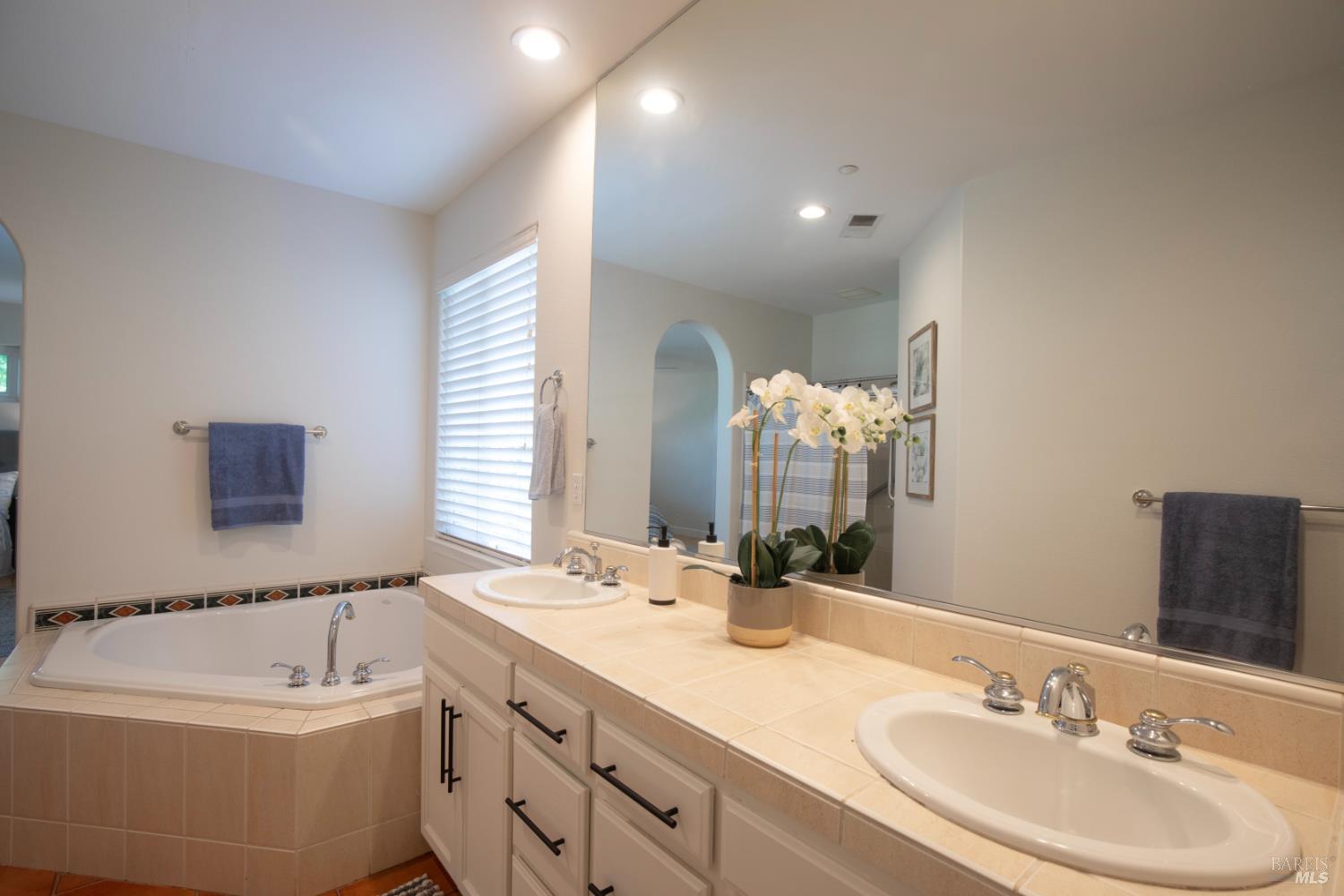 979 Lupine Court Healdsburg CA 95448