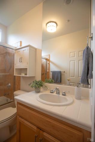 979 Lupine Court Healdsburg CA 95448