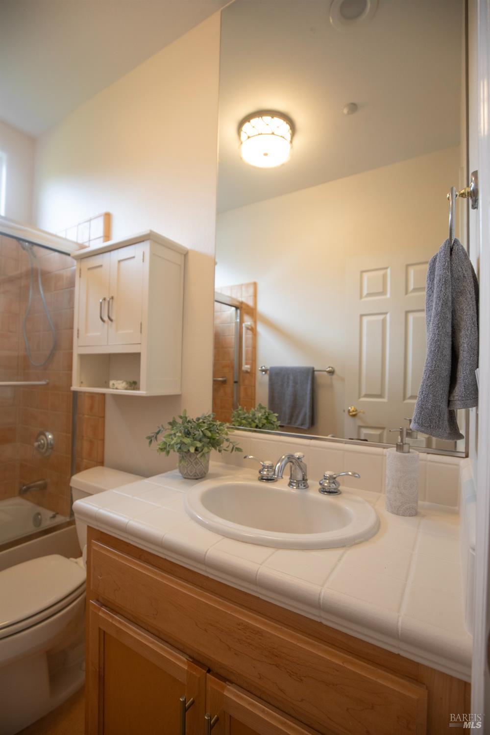 979 Lupine Court Healdsburg CA 95448