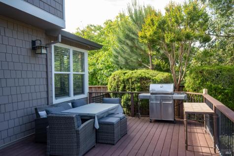 979 Lupine Court Healdsburg CA 95448