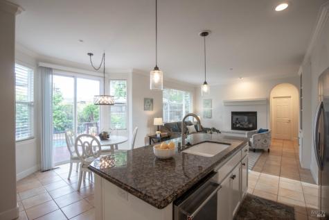 979 Lupine Court Healdsburg CA 95448