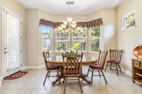 7536 Walnut Orchard Way Santa Rosa CA 95409