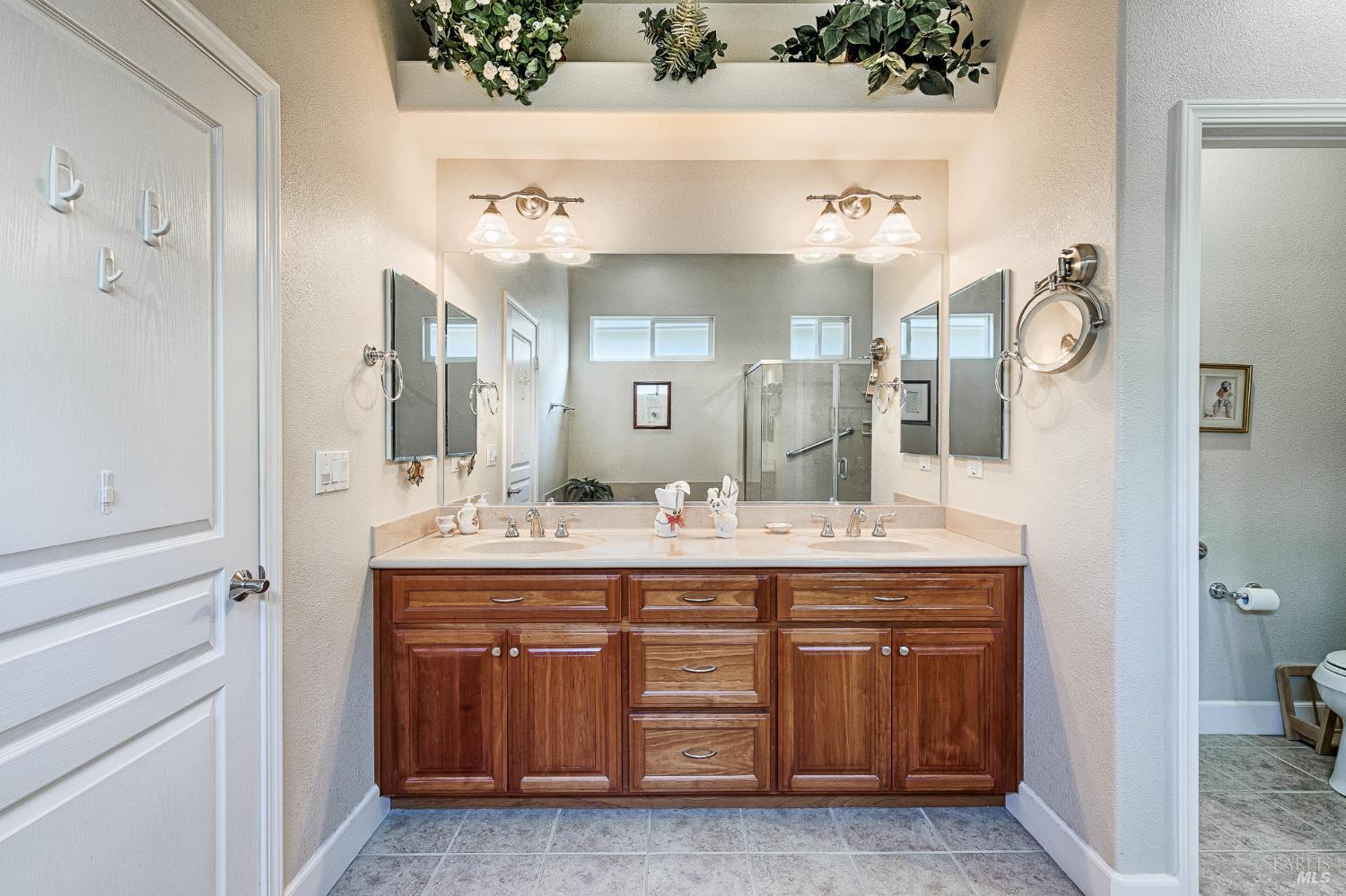 7536 Walnut Orchard Way Santa Rosa CA 95409