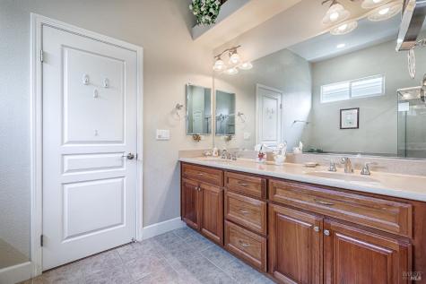 7536 Walnut Orchard Way Santa Rosa CA 95409