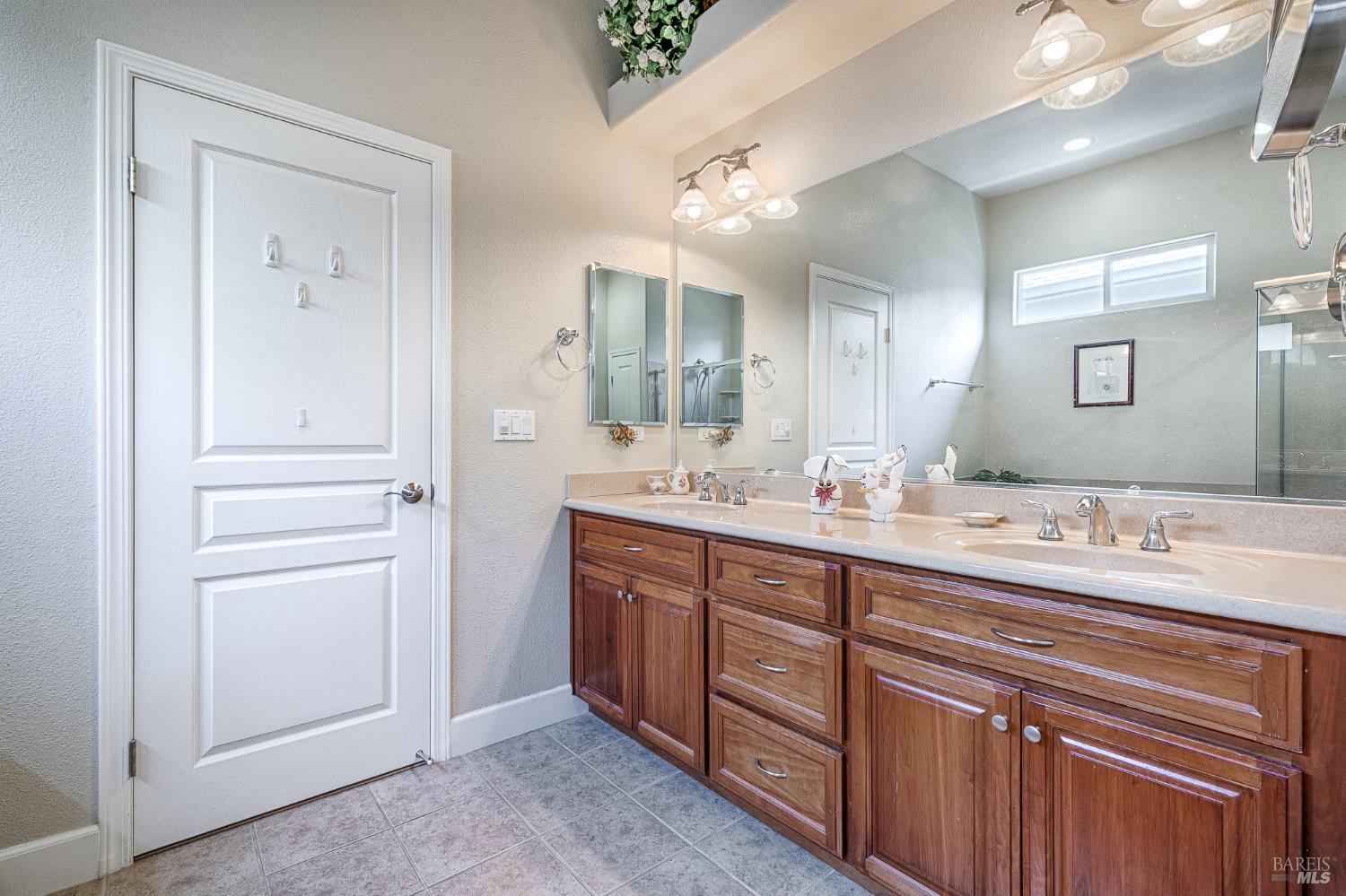 7536 Walnut Orchard Way Santa Rosa CA 95409