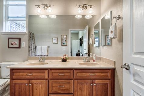 7536 Walnut Orchard Way Santa Rosa CA 95409