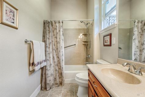 7536 Walnut Orchard Way Santa Rosa CA 95409
