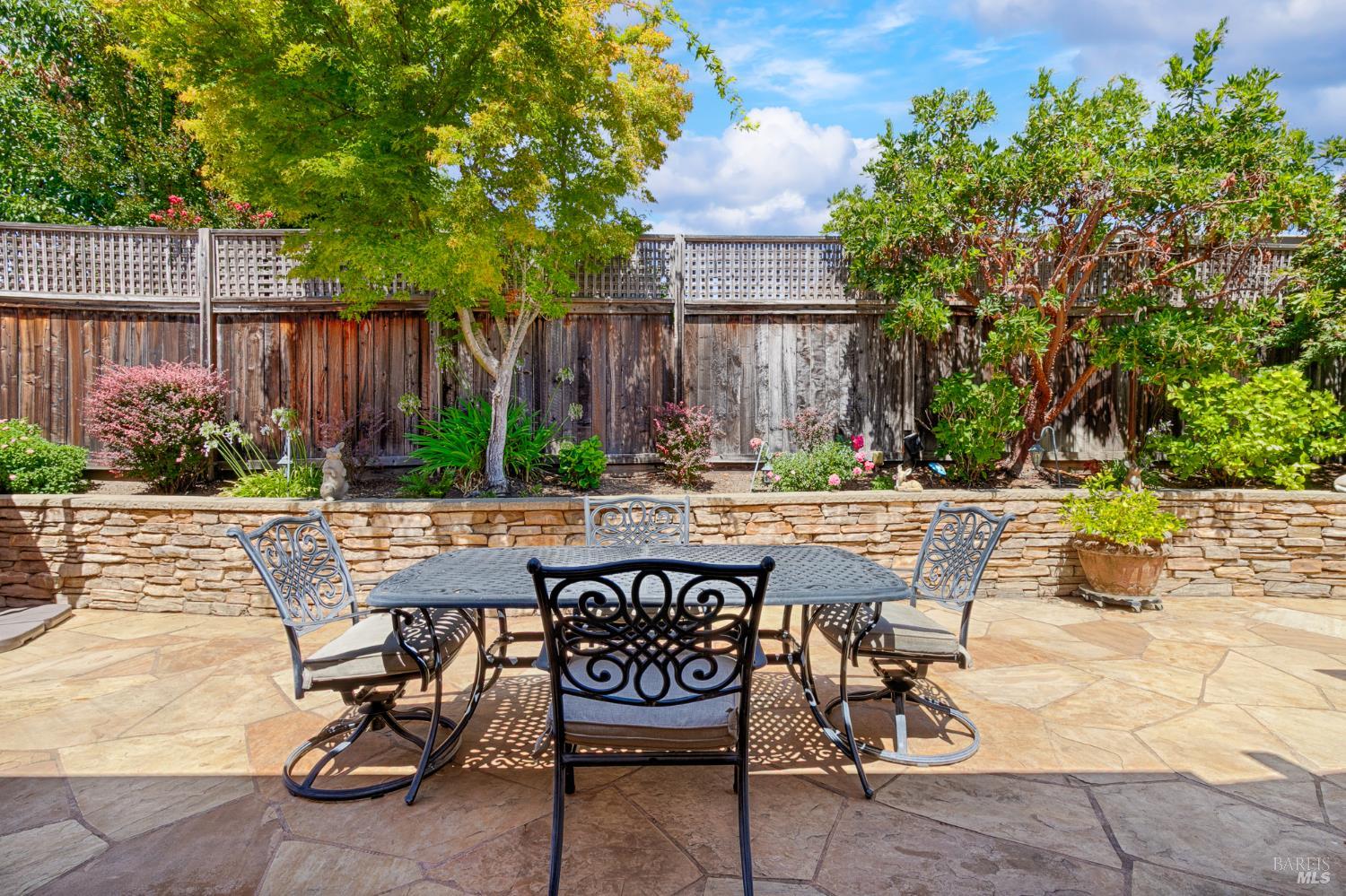7536 Walnut Orchard Way Santa Rosa CA 95409