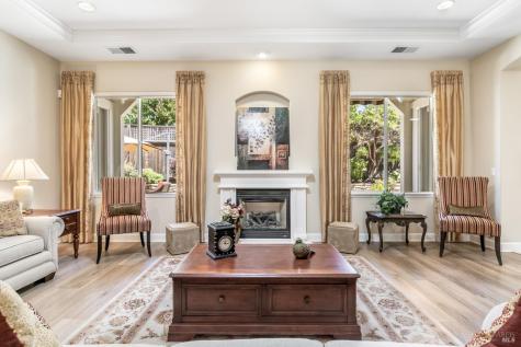 7536 Walnut Orchard Way Santa Rosa CA 95409